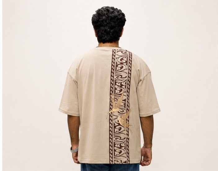 ZAARAIN Oversized Vertical Spine Graphic T-Shirt Men's Khaki Drop Shoulder Streetwear